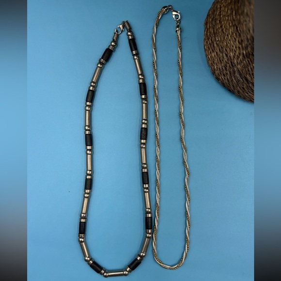 Six Silvertone Chain Linked Necklaces.  One Lot Sale.  Bulk Purchase. - Picture 5 of 8